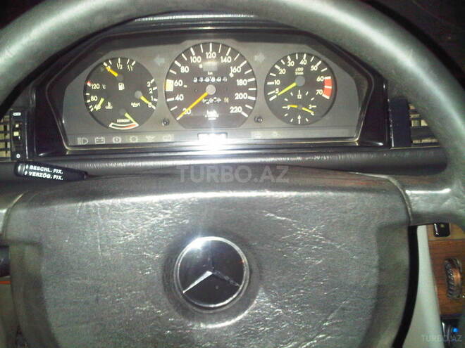 Mercedes E 230 1988, 357,000 km - 2.3 l - Bakı
