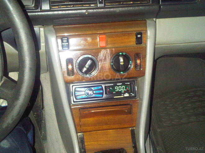 Mercedes E 230 1988, 357,000 km - 2.3 l - Bakı