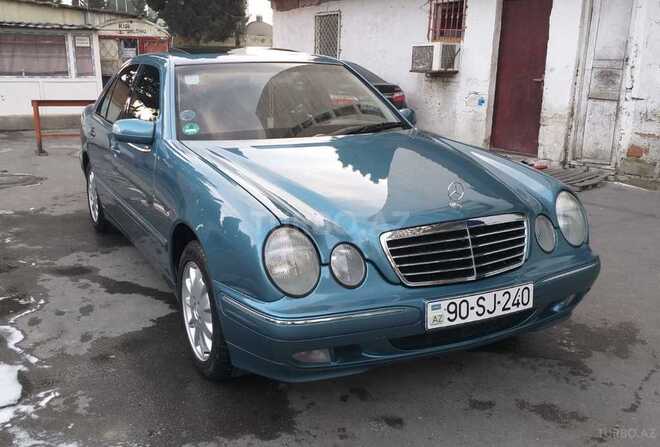 Mercedes E 240 2001, 235,000 km - 2.4 l - Bakı