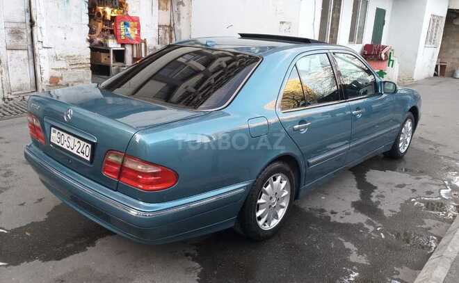 Mercedes E 240 2001, 235,000 km - 2.4 l - Bakı