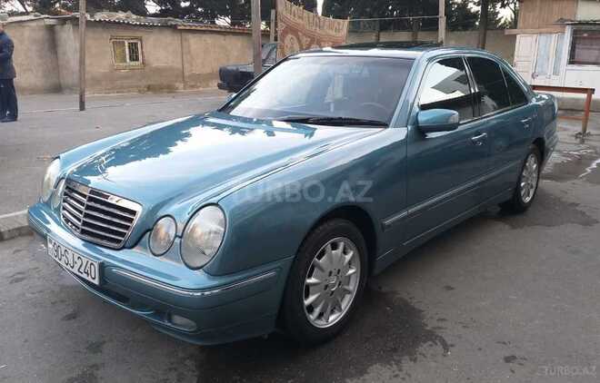 Mercedes E 240 2001, 235,000 km - 2.4 l - Bakı