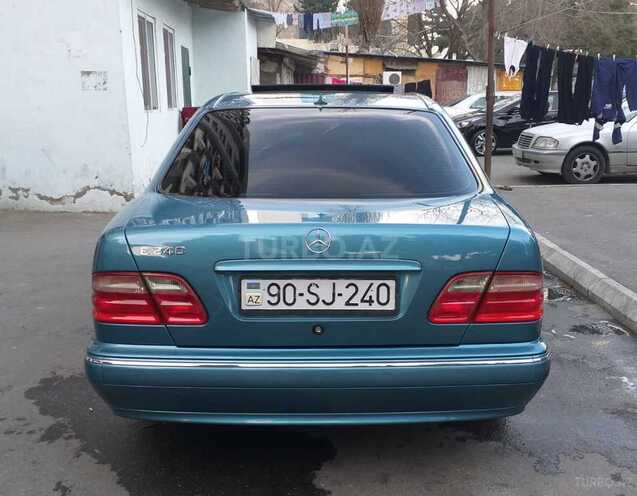 Mercedes E 240 2001, 235,000 km - 2.4 l - Bakı