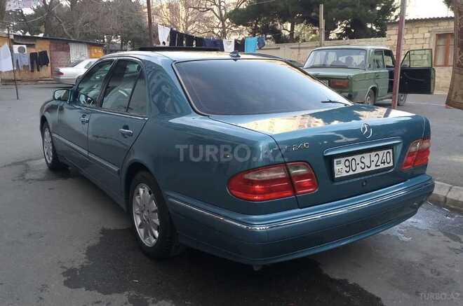 Mercedes E 240 2001, 235,000 km - 2.4 l - Bakı