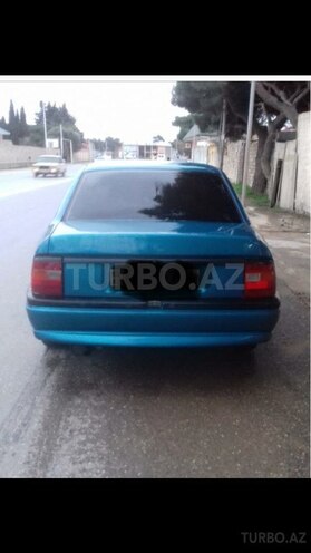 Opel Vectra 1993, 120,000 km - 1.6 l - Bakı