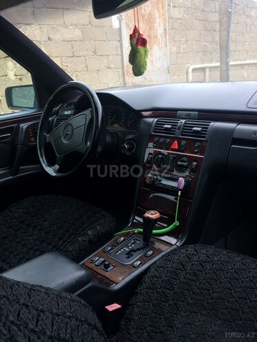 Mercedes E 300 1997, 400,000 km - 3.0 l - Bakı