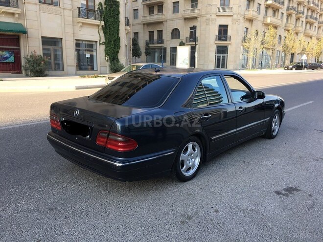 Mercedes E 270 2001, 270,000 km - 2.7 l - Bakı