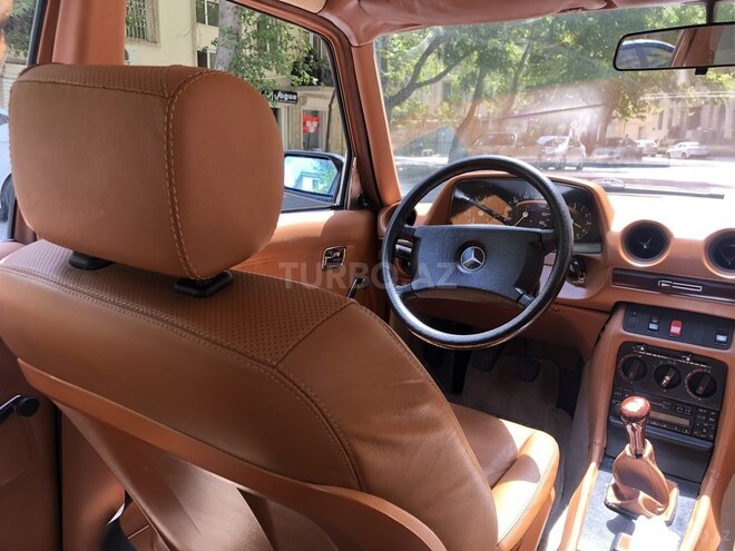 Mercedes E 230 1983, 250,000 km - 2.3 л - Bakı
