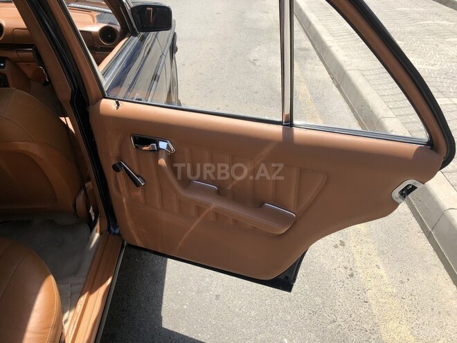 Mercedes E 230 1983, 250,000 km - 2.3 л - Bakı