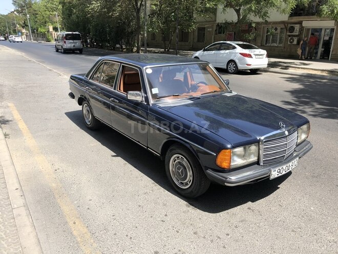 Mercedes E 230 1983, 250,000 km - 2.3 л - Bakı