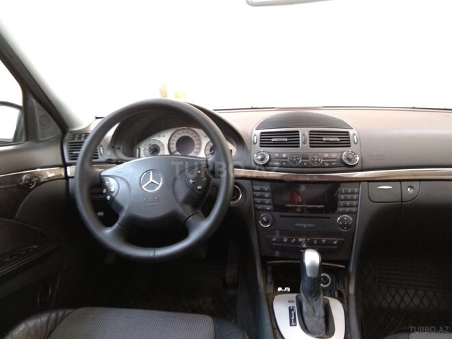 Mercedes E 240 2003, 200,500 km - 2.6 l - Bakı