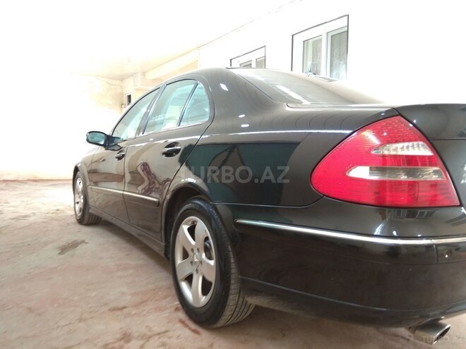 Mercedes E 240 2003, 200,500 km - 2.6 l - Bakı