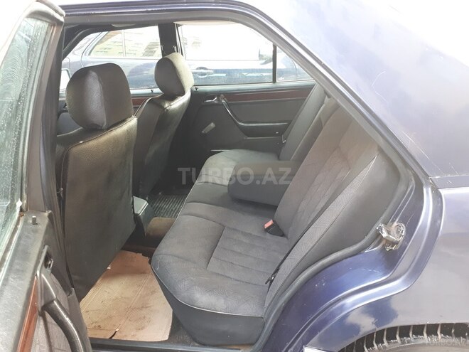 Mercedes E 250 1995, 482,751 km - 2.5 l - Bakı