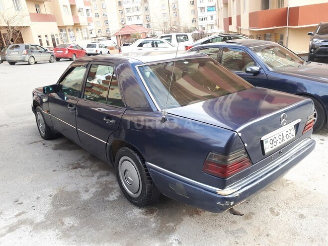 Mercedes E 250 1995, 482,751 km - 2.5 l - Bakı