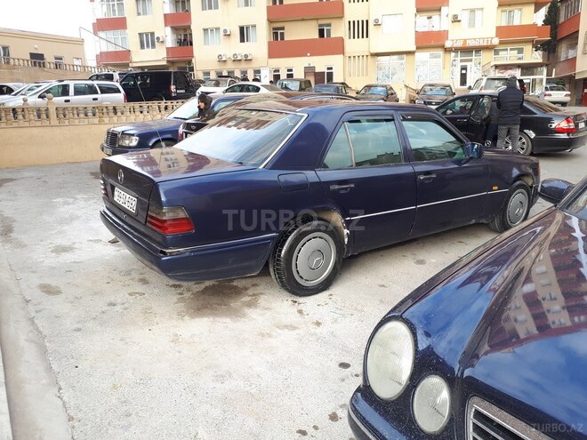 Mercedes E 250 1995, 482,751 km - 2.5 l - Bakı