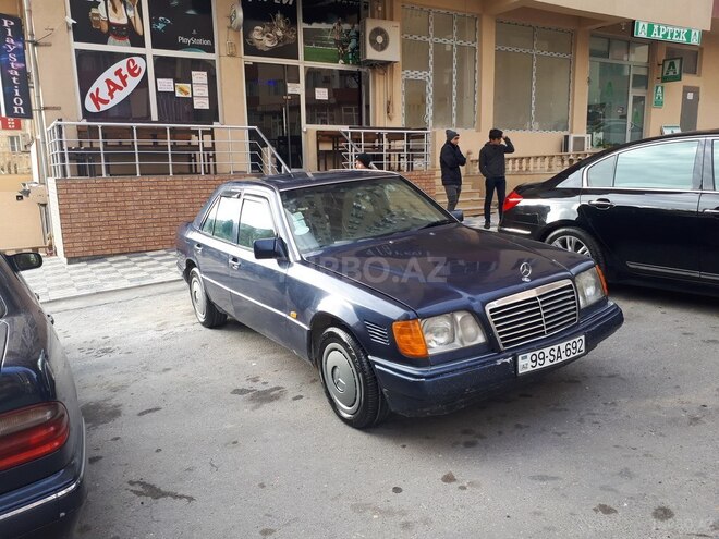 Mercedes E 250 1995, 482,751 km - 2.5 l - Bakı