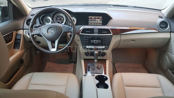 Mercedes C 250 2013, 62,800 km - 1.8 l - Bakı