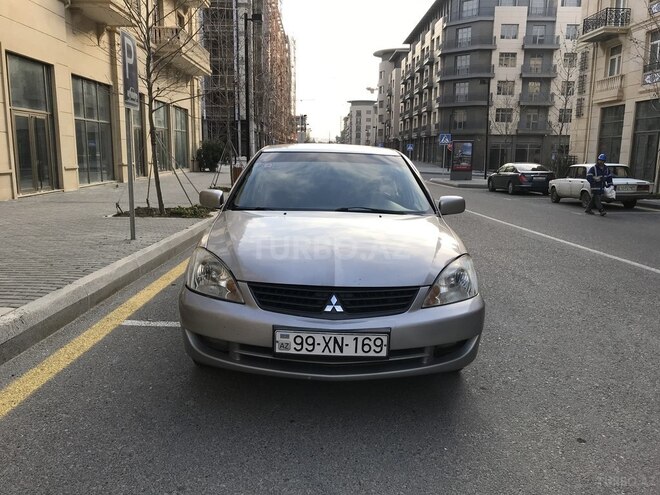 Mitsubishi Lancer 2009, 350,000 km - 1.3 l - Bakı