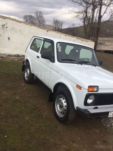 LADA (VAZ) Niva 2016, 9,000 km - 1.7 l - Tovuz