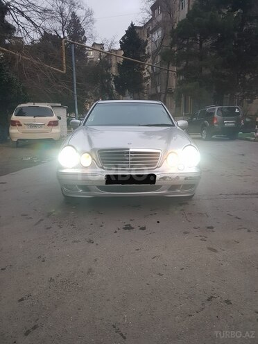 Mercedes E 220 2001, 306,870 km - 2.2 л - Bakı