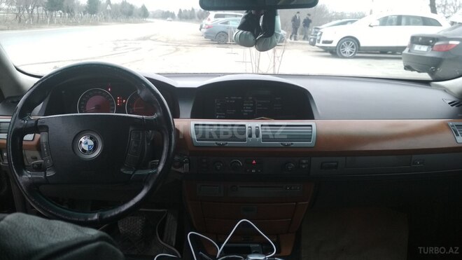 BMW 735 2002, 285,000 km - 3.6 l - Bakı