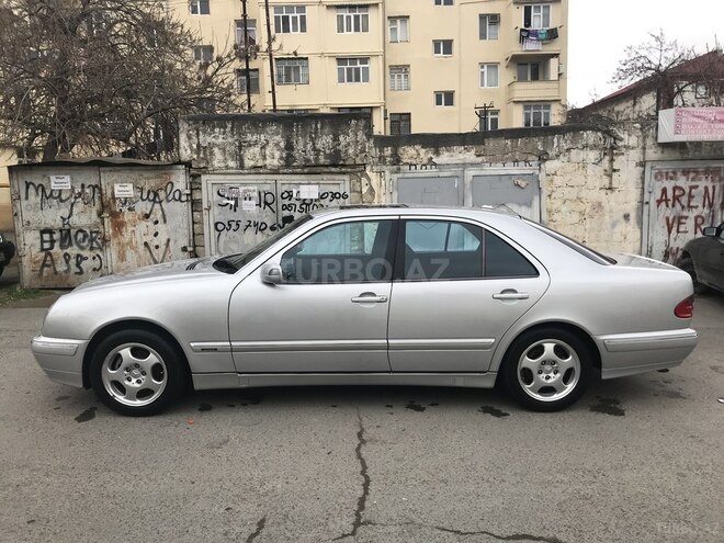 Mercedes E 240 2000, 220,000 km - 2.6 l - Bakı