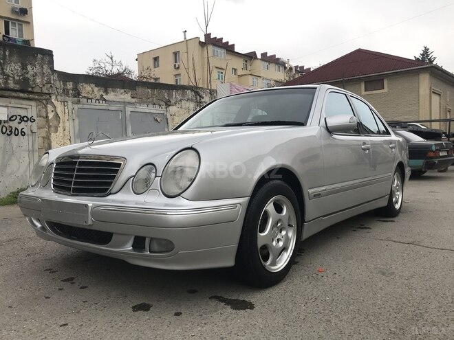 Mercedes E 240 2000, 220,000 km - 2.6 l - Bakı