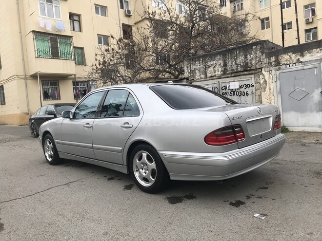 Mercedes E 240 2000, 220,000 km - 2.6 l - Bakı