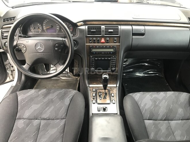 Mercedes E 240 2000, 220,000 km - 2.6 l - Bakı