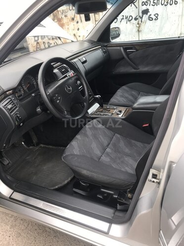 Mercedes E 240 2000, 220,000 km - 2.6 l - Bakı