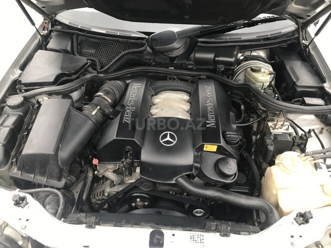 Mercedes E 240 2000, 220,000 km - 2.6 l - Bakı