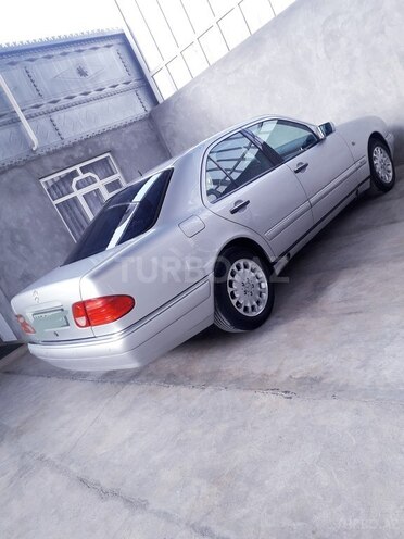 Mercedes E 240 1998, 277,000 km - 2.4 l - Şəmkir