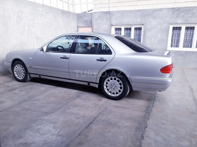 Mercedes E 240 1998, 277,000 km - 2.4 l - Şəmkir