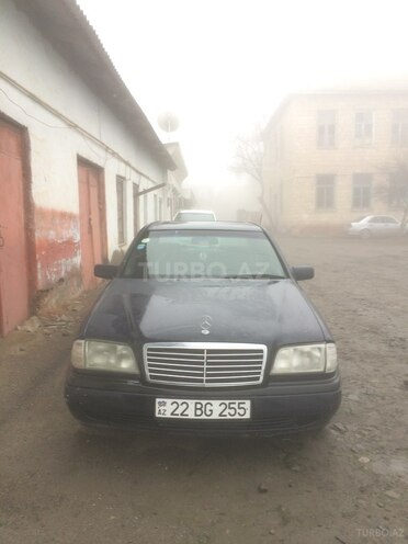 Mercedes C 180 1995, 225,000 km - 2.0 l - Gəncə