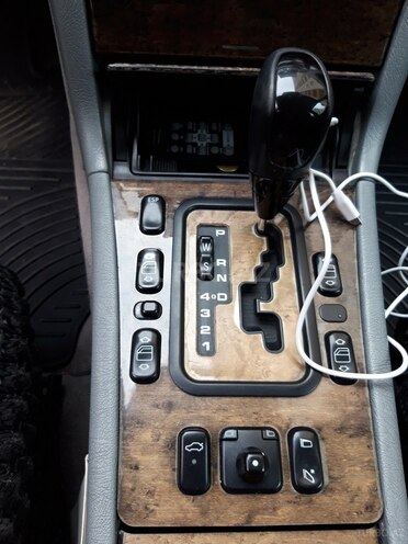 Mercedes E 280 1999, 320,000 km - 2.8 l - Bakı