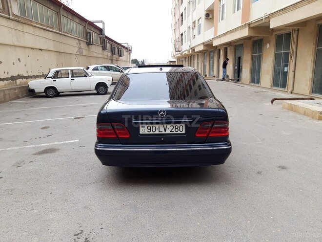 Mercedes E 280 1999, 320,000 km - 2.8 l - Bakı