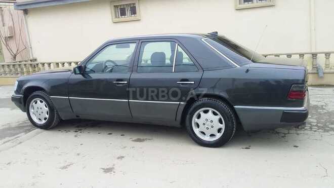 Mercedes E 230 1992, 157,965 km - 2.3 l - Bakı