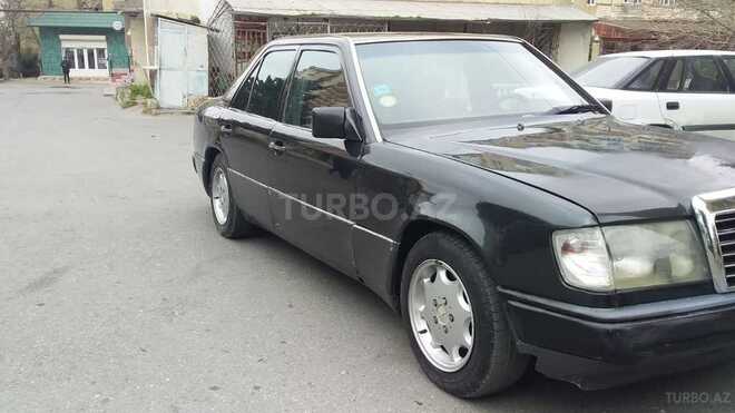 Mercedes E 230 1992, 157,965 km - 2.3 l - Bakı
