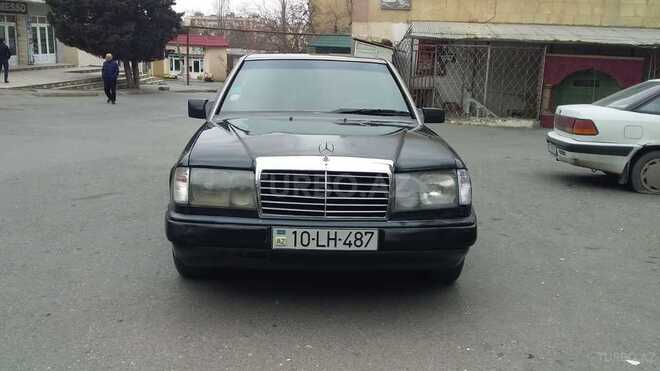 Mercedes E 230 1992, 157,965 km - 2.3 l - Bakı