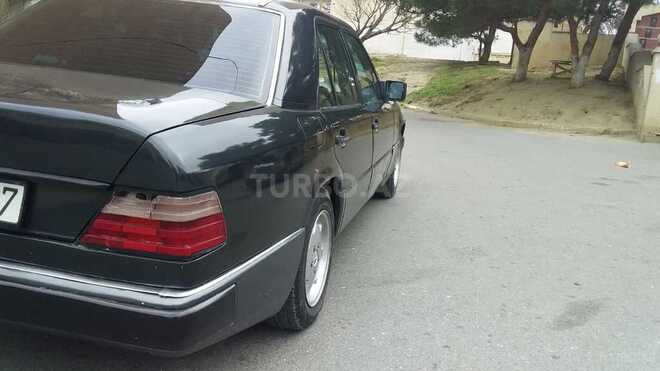 Mercedes E 230 1992, 157,965 km - 2.3 l - Bakı