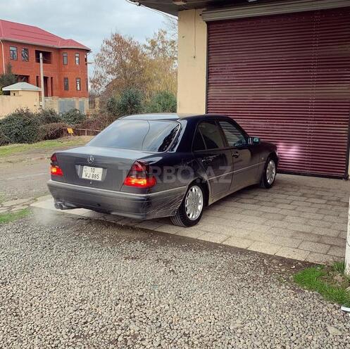 Mercedes C 220 1996, 118,000 km - 2.2 l - Lənkəran