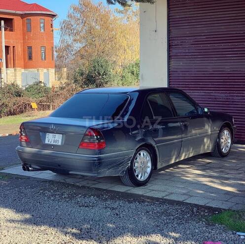 Mercedes C 220 1996, 118,000 km - 2.2 l - Lənkəran
