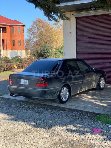 Mercedes C 220 1996, 118,000 km - 2.2 l - Lənkəran