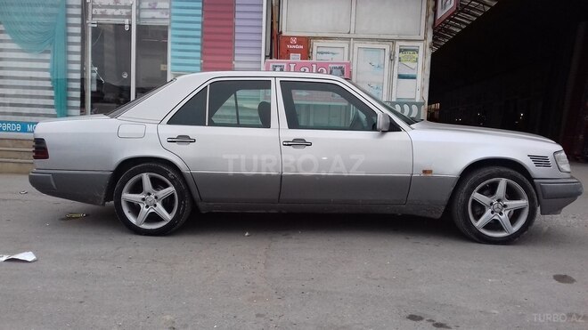 Mercedes E 300 1994, 455,000 km - 3.0 l - Bakı