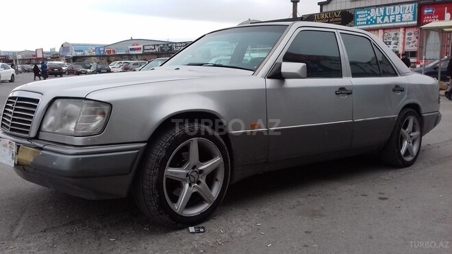 Mercedes E 300 1994, 455,000 km - 3.0 l - Bakı