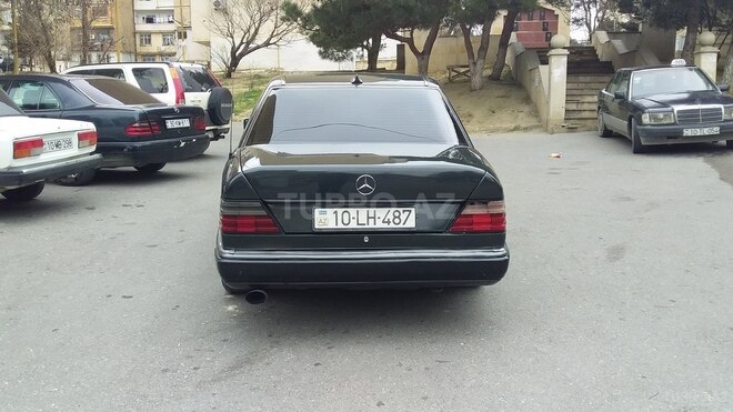 Mercedes E 230 1992, 157,965 km - 2.3 l - Bakı