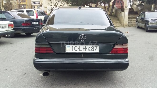 Mercedes E 230 1992, 157,965 km - 2.3 l - Bakı