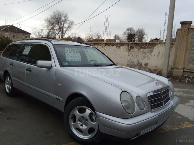 Mercedes E 240 1997, 267,000 km - 2.4 л - Bakı