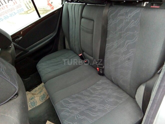 Mercedes E 240 1997, 267,000 km - 2.4 л - Bakı