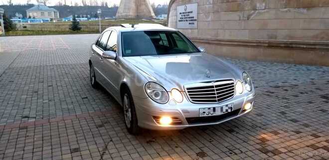 Mercedes E 350 2005, 215,000 km - 3.5 l - Quba