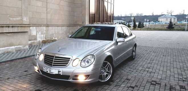 Mercedes E 350 2005, 215,000 km - 3.5 l - Quba